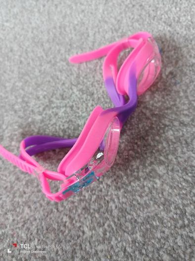 NEW.Kids swim glasses. Age 6/8