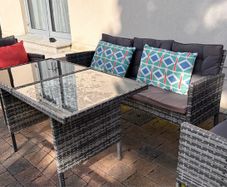 7/8 Seat outdoor seating