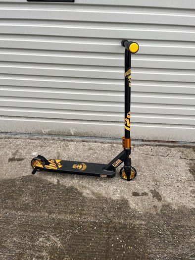 Blindside 1000 Stunt Scooter