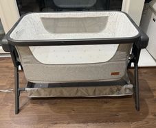 Baby Elegance Co-Glide Electric Bedside Crib