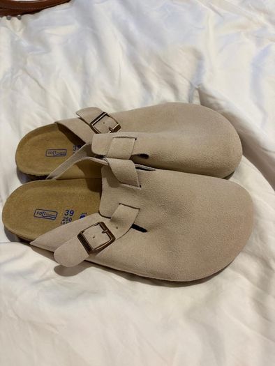 Birkenstock clogs / cream / new