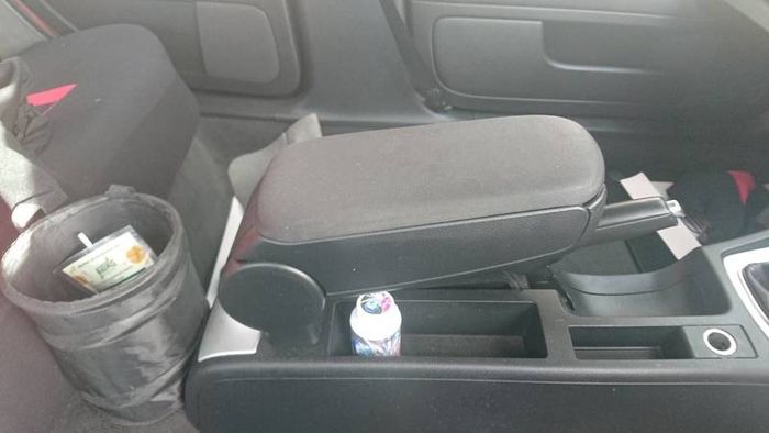 Audi a4 b7 sline bumper fog lamp grills. Spot lights double din GPS radio 3 spoke steering wheel armrest seats turbo glove box rear ashtray twin exhaust parts breaking