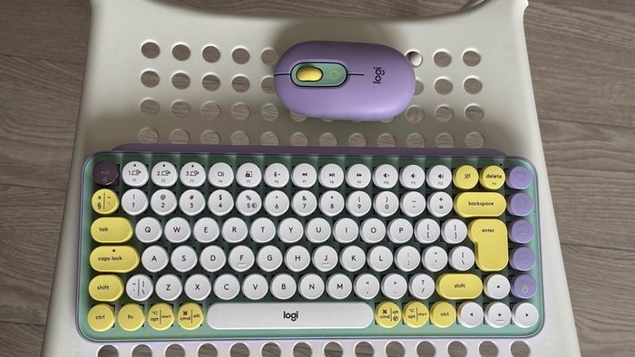 Keyboard Logitech POP Keys + POP Mouse