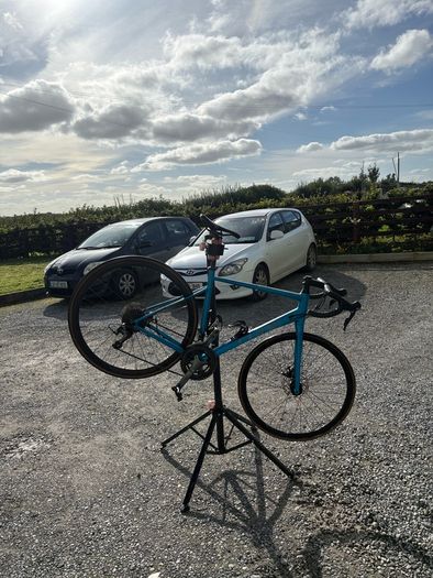 cube attain road bike