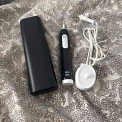 Oral B Electric Toothbrush
