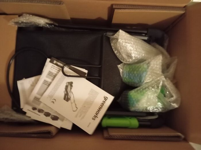 lawnmower Battery operated,new still in the box