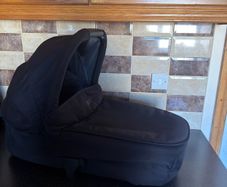 mamas and papas flip XT3 carrycot