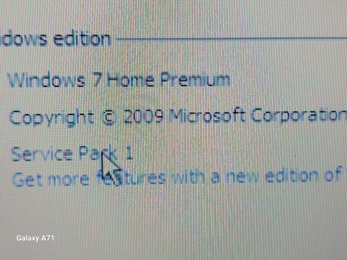 Samsung R610 15.6 inch Laptop, 3GB Ram, 300GB HDD, Intel Core 2 Duo CPU T6400 2.00GHz, indows 7 Home Premium, Chrome, Youtube, and VLC for best movie experience