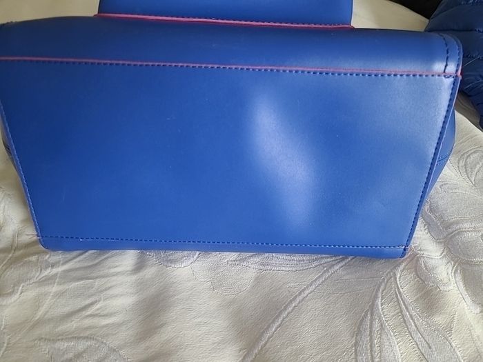 Blue shoulder Handbag with pink trim NEW