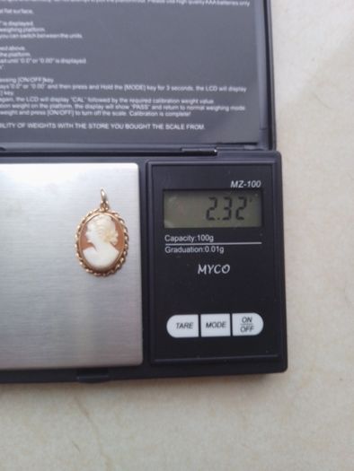 gold cameo