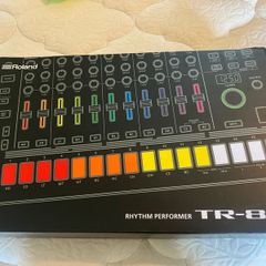 Roland Tr8S