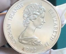 Silver 25 Dollars Cayman Islands over 51grams