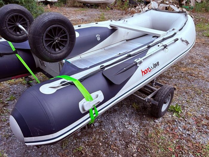 Honwave 350, outboard,trailer and extras