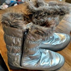 Silver waterproof winter boots size 39