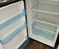 LEC Fridge