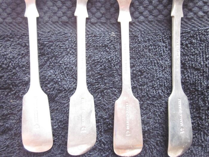 Four Nevada Silver D & A (Daniel & Arter) Forks