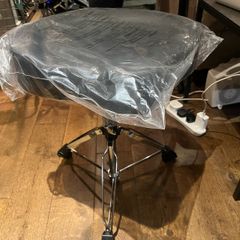 Donner drum throne