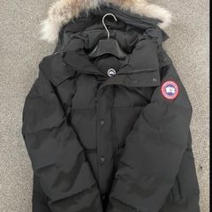 mens Canada goose jacket