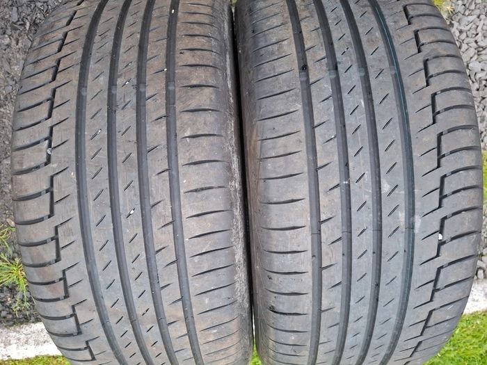 2x 285/45/20 Continental