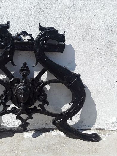 cast iron bench ends