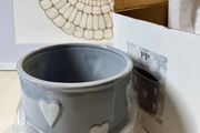 Ceramic Plant Pot with white Hearts