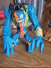 Insaniac small soldiers witch doctor figure