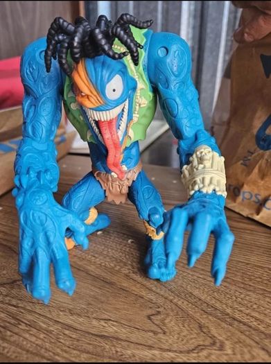 Insaniac small soldiers witch doctor figure