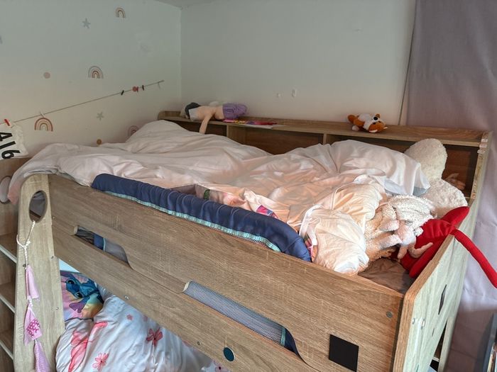 bunk bed