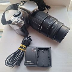 Canon EOS 300D digital SLR camera