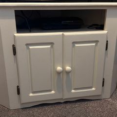 Corner tv unit