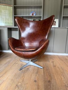 Brown Leather Egg Chair - Arne Jacobson Style - Quality Reproduction