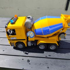 Bruder cement Truck
