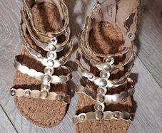 girls gold sandals