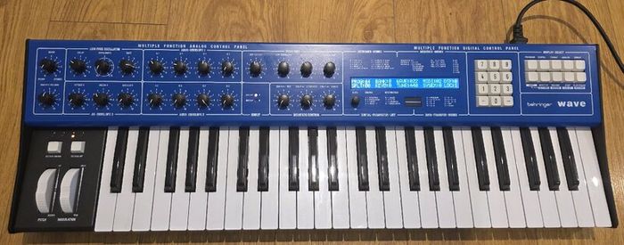 Behringer Wave