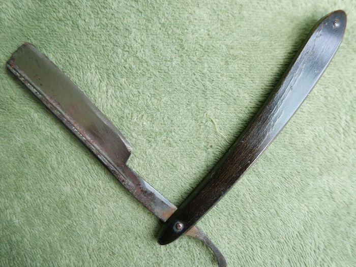 Vintage/Antique  Richard Gent, Straight Razor. Gent