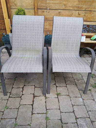 2Garden Chairs