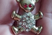 Cute bear brooch with rhinestones.