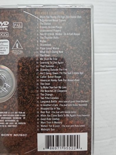 Garth Brooks  - The Ultimate Hits. 2 CD + DVD.