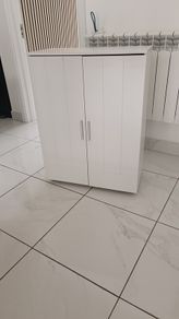 White cabinet