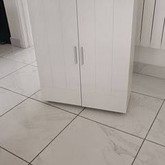 White cabinet