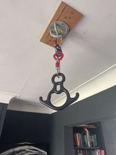 Hanging silk and hook suspension system