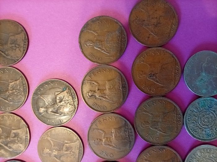 Vintage Pre-Decimal British Coin Job Lot (Pennies, 3d, Shillings & 1973 EEC 50p)