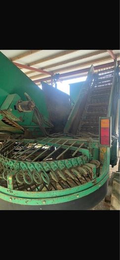 Beet harvester