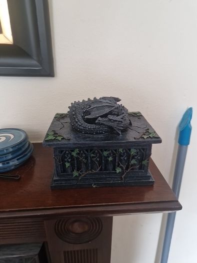 Dragon box