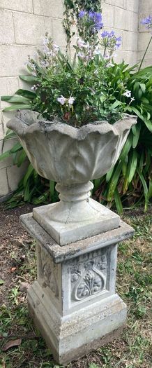 Vintage Cast Stone Classical Garden Urn & Decorative Plinth Set