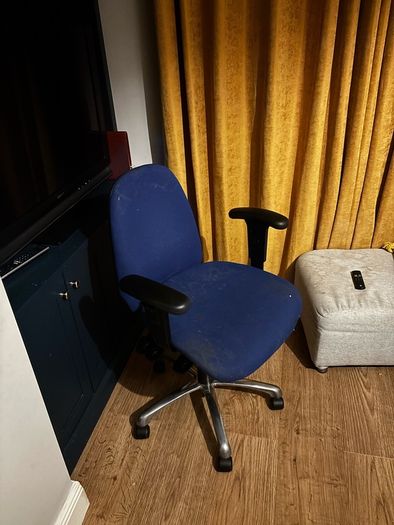 Free Office Swivel chair
