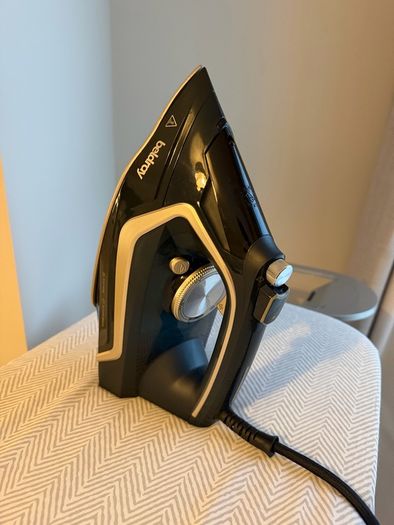 Iron and Ironing Board (new)