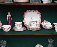 Vintage Arklow Bone China 21-Piece Tea Set