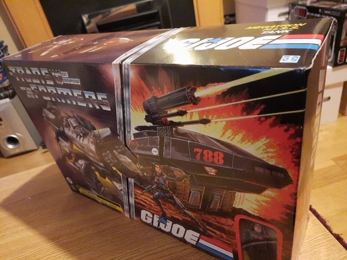 Transformers / G.I. JOE: Megatron Exclusive 10''