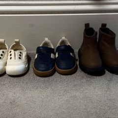 baby shoes bundle 20/21